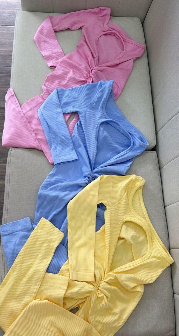 Enterizo (jumpsuit) deportivo de textura acanalada (ribbed)